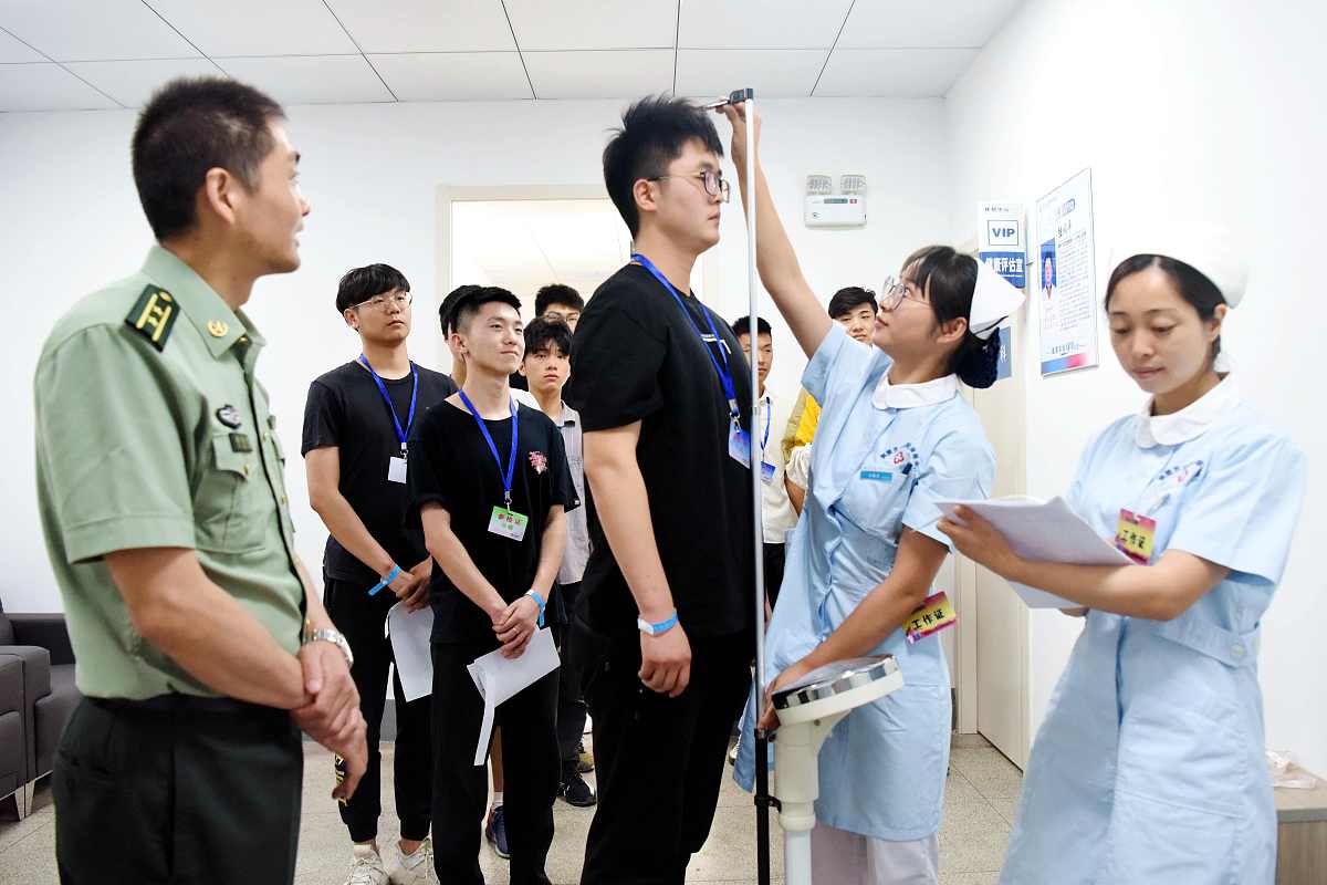 白银2022年男生上卫校学什么好