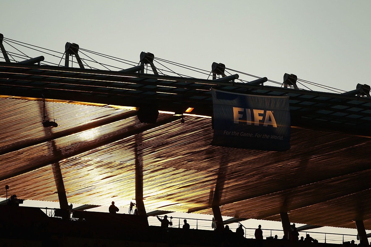 2010年6月22日,南非勒斯腾堡,2010世界杯a组末轮,墨西哥vs乌拉圭.***_