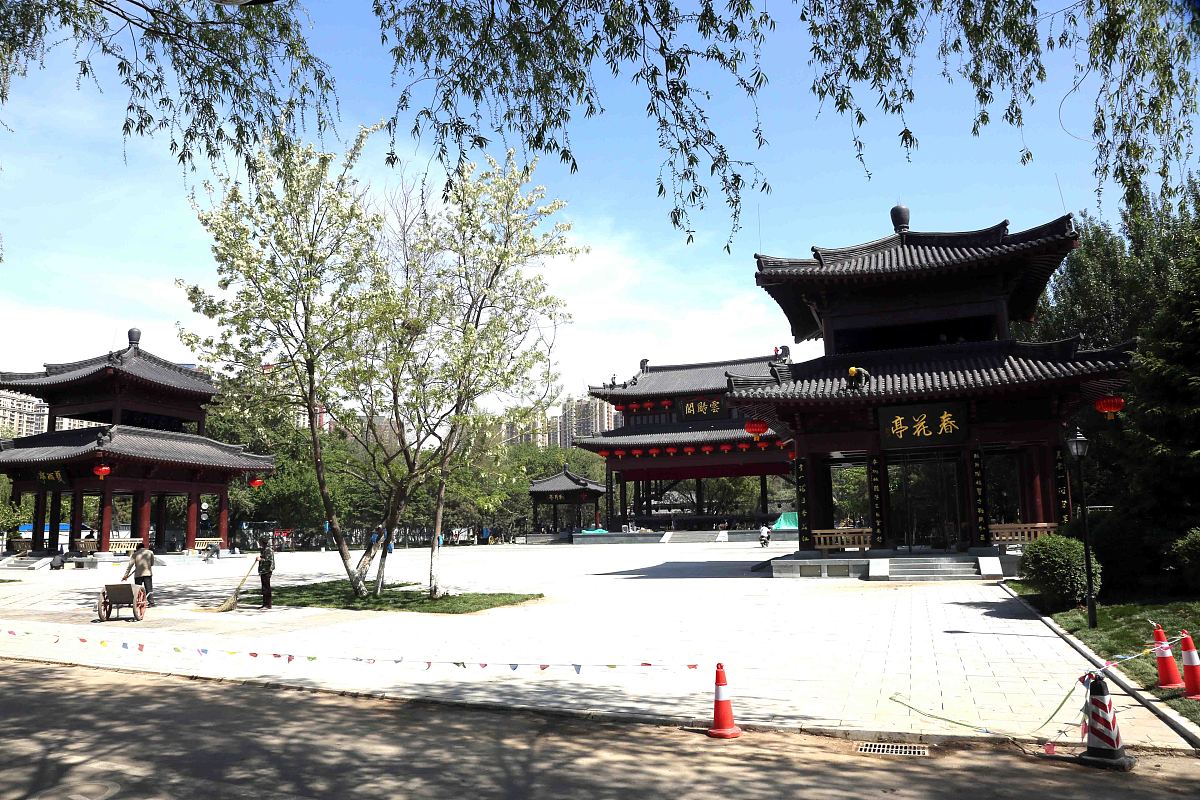 ***_***2017年4月28日,沈阳,建设中的辽代建筑云飏阁.