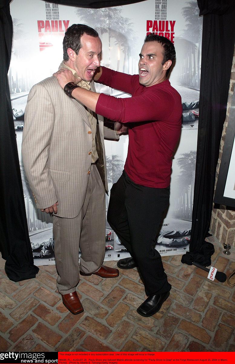 我想做一个关于对抗比赛的小程序能给我取100个3个字的名字吗