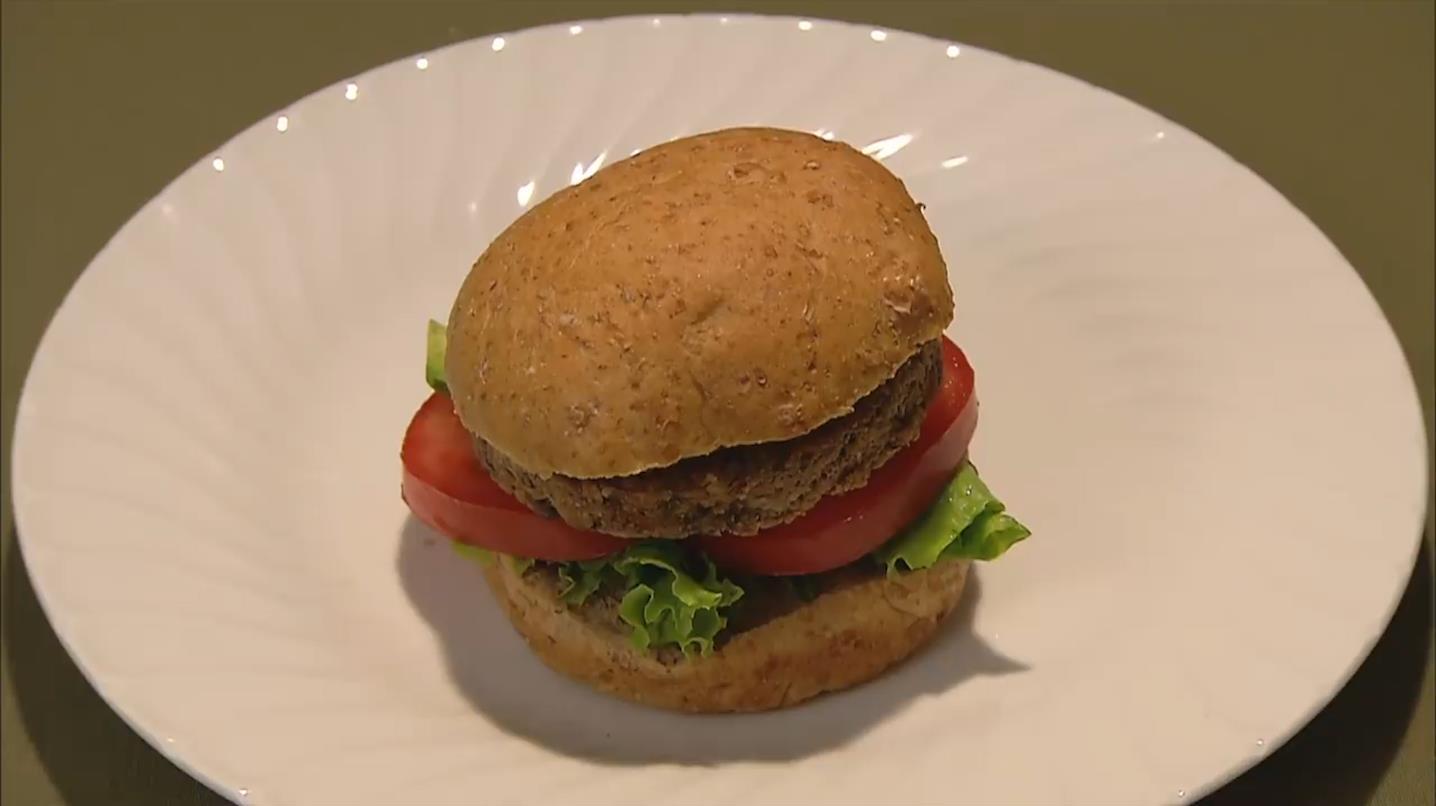 怎么吃都不胖的“素食汉堡”来咯!吃起来居然比肉还香