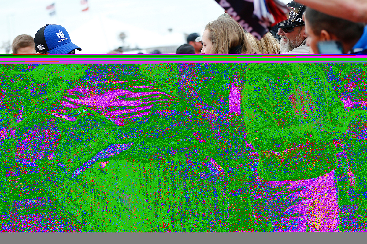 基于多解码器-单任务策略的定位生成器：减少图像伪造干扰区域