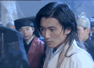 胡一天被贊最帥最理想花無缺，他在《蜜汁噸魷魚》中的角色也超帥