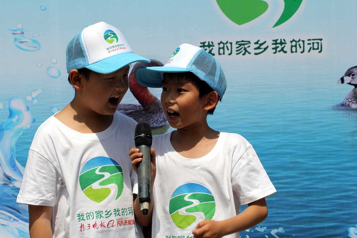激情朗诵苏轼《念奴娇·赤壁怀古》，向善讲坛掀起诗词热潮！