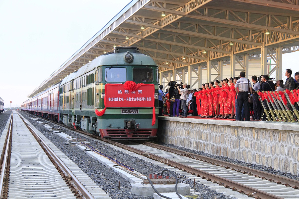 江苏2023年男生读铁路学校学什么专业好-怎么样