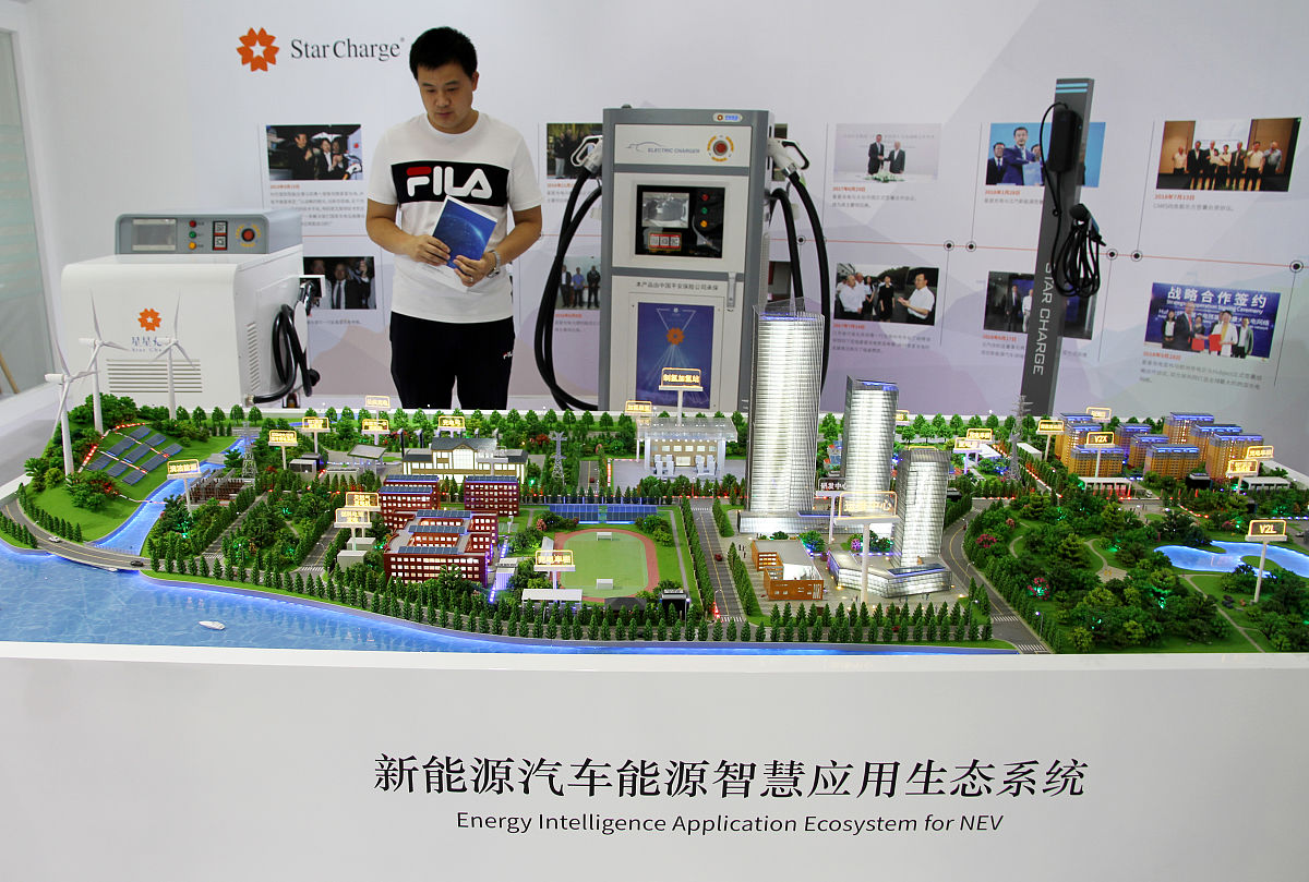 在一次小组作业中我完成了部分工作。我分析了不同类型的车辆段与周边用地和服务线路的关系。计算了车辆段的用地规模和最大能力。请写一篇心得体会700字