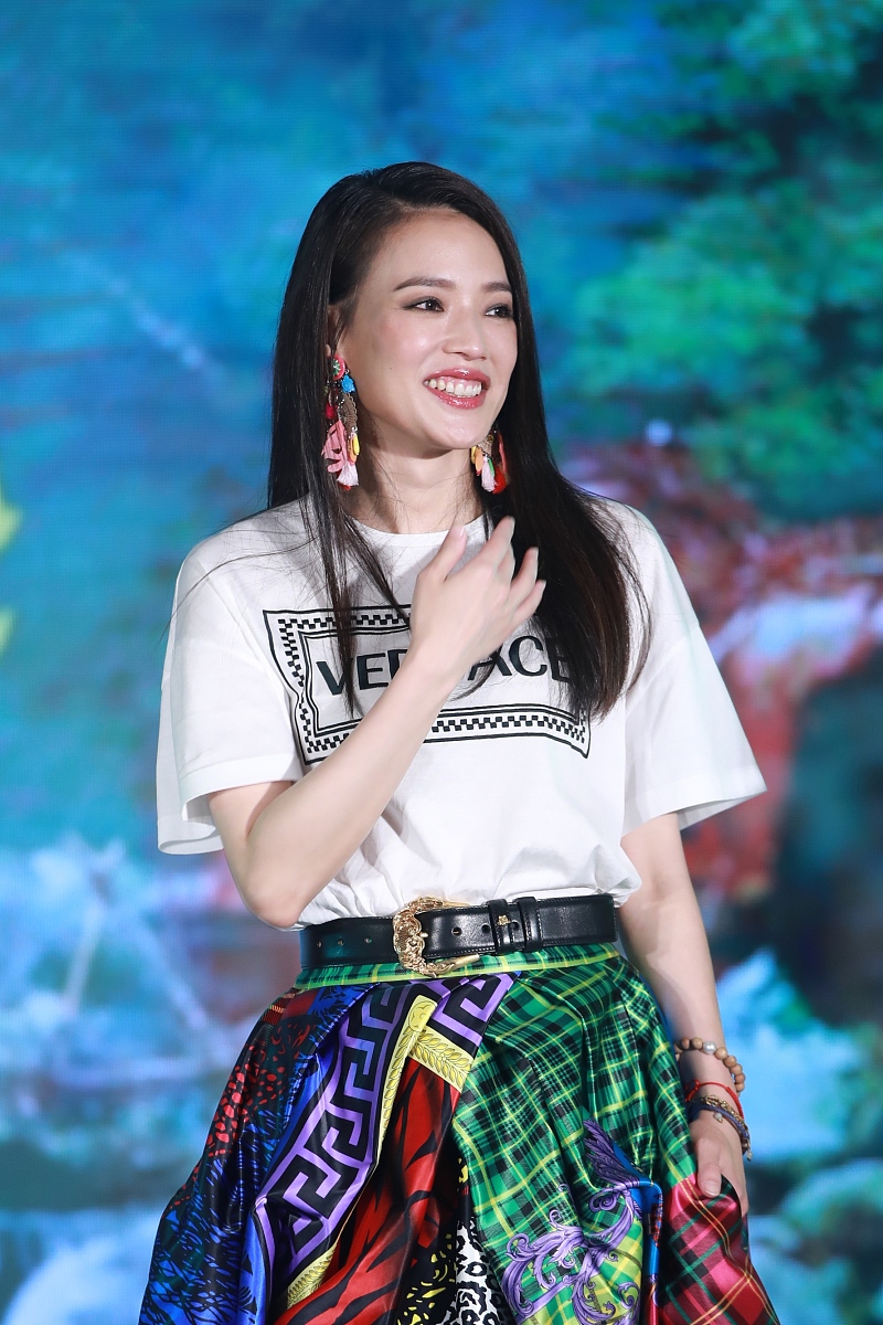 黄渤,王宝强四肢交缠就是"下不去口"  舒淇开怀大笑变身"按头小分队"