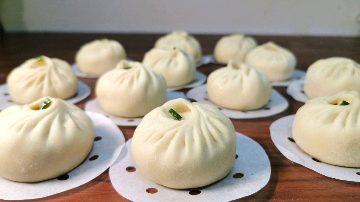 冬天发面慢,做不好包子,教你2个诀窍,快速做出蓬松暄软的包子