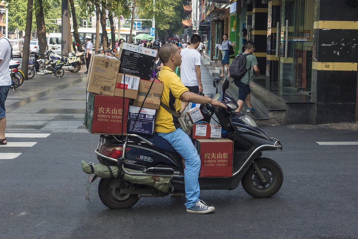成都航空服务专业大专大学推荐：选择指南