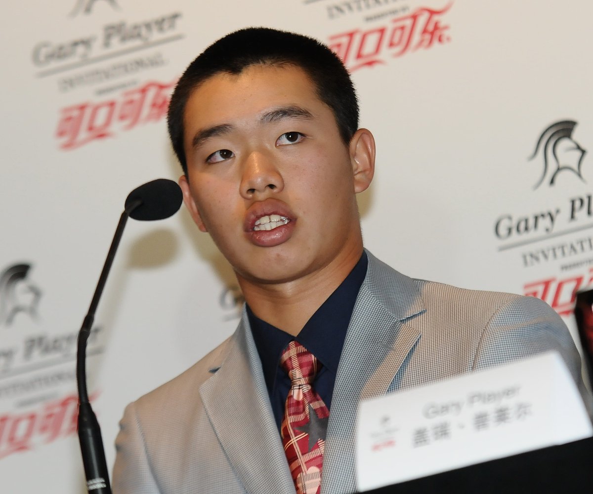 2013年11月04日,上海,世界高尔夫最年轻的"<strong>神童</strong>"关天朗出席慈善活动.