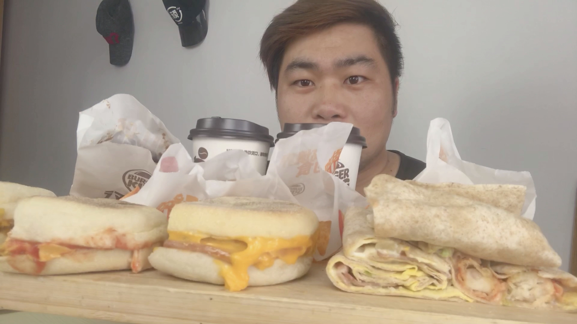 不花钱吃遍汉堡王全品类早餐,这不花钱的早餐吃着就是香!