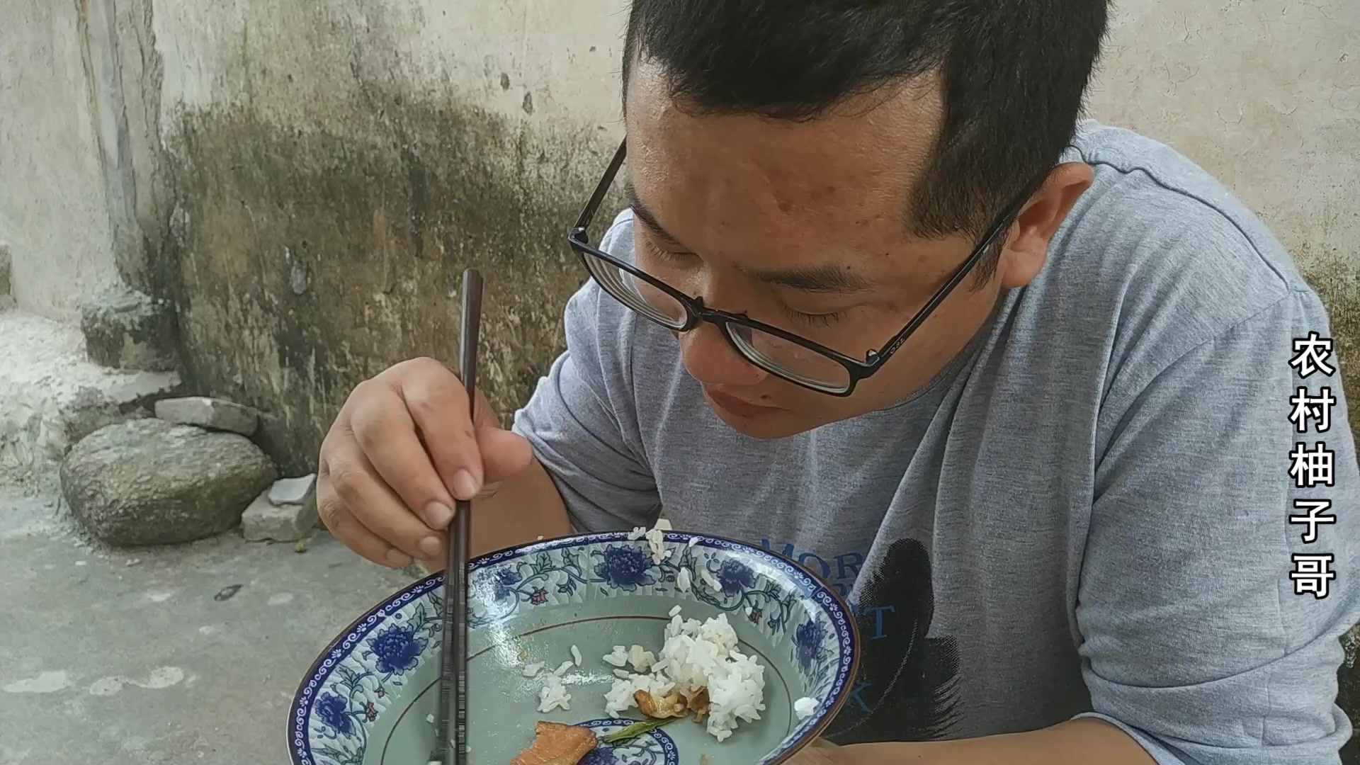 湖南美食:白辣椒炒腊肉,腊上加辣,大碗米饭吃得香