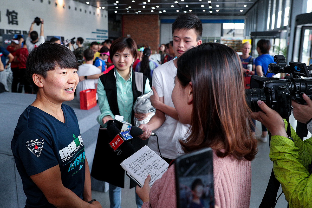 广西二轻工业管理学校2021年招生条件：学历、年龄、身体条件等