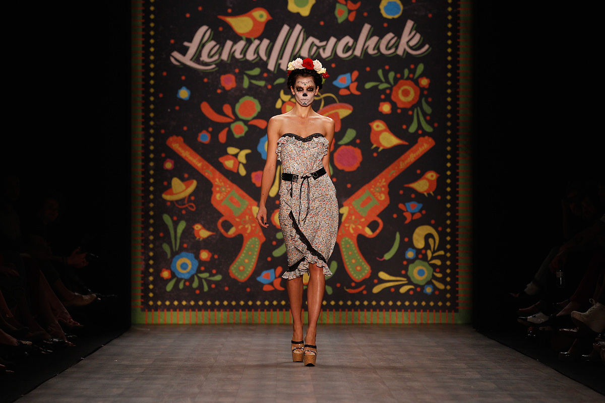 2012年7月4日,柏林,2013柏林时装周(春夏):lena hoschek 品牌秀场.***
