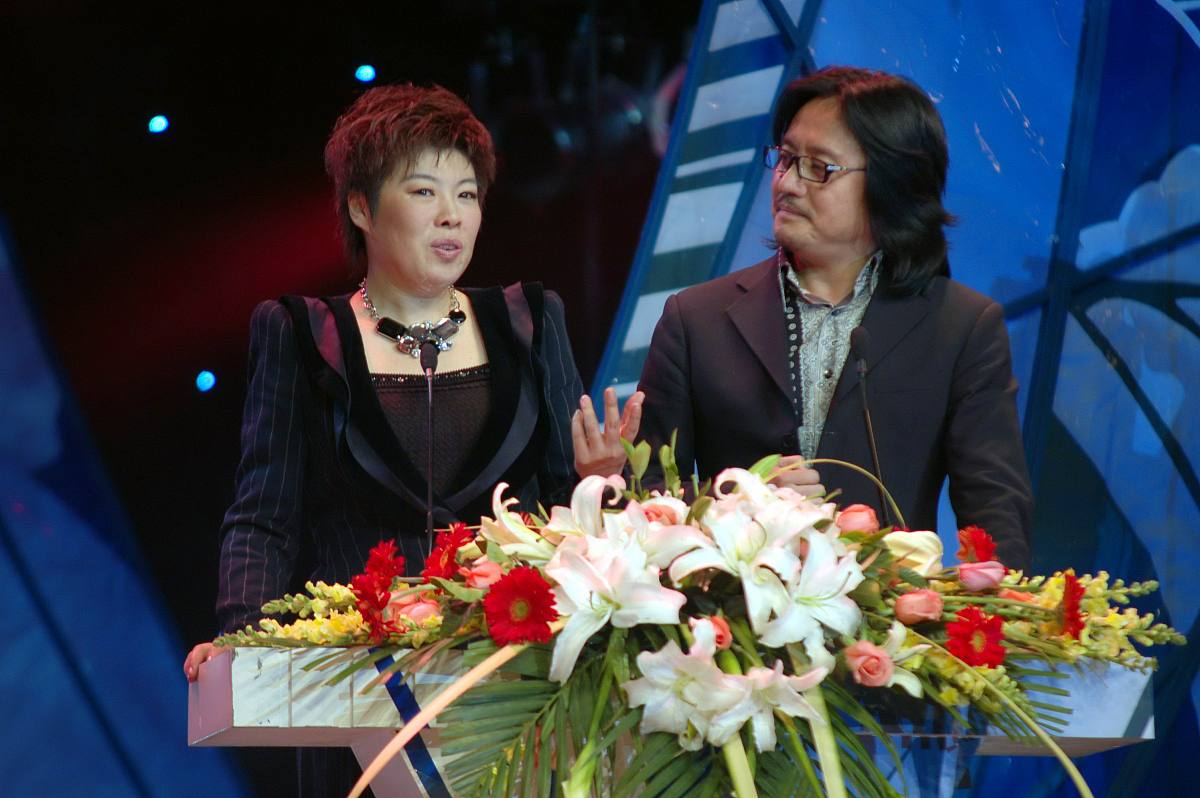 2008年2月23日,北京,首届中国职场女性榜样颁奖盛典举行.开奖嘉宾 于
