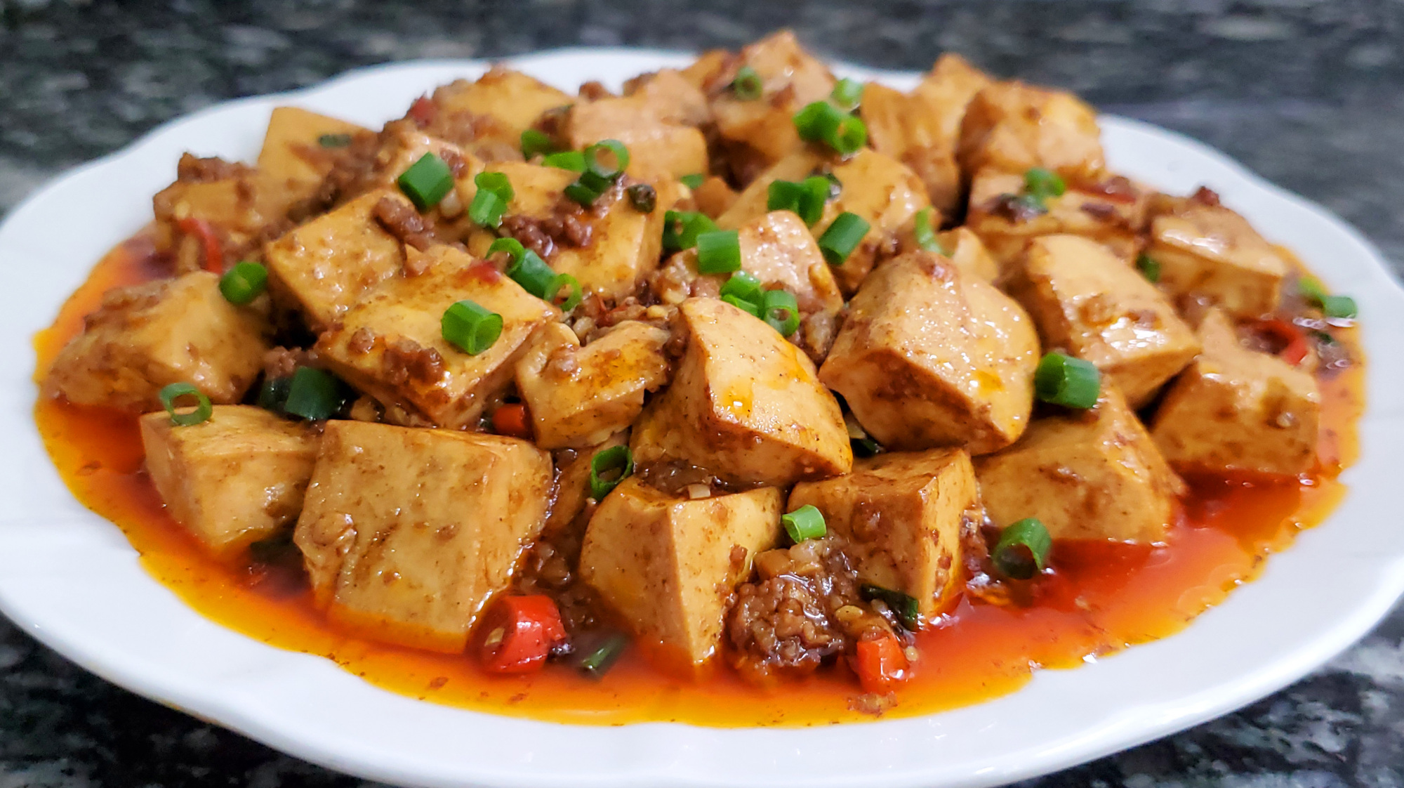 别找了,这才是麻婆豆腐最正宗做法,豆腐嫩而不碎,操作简单