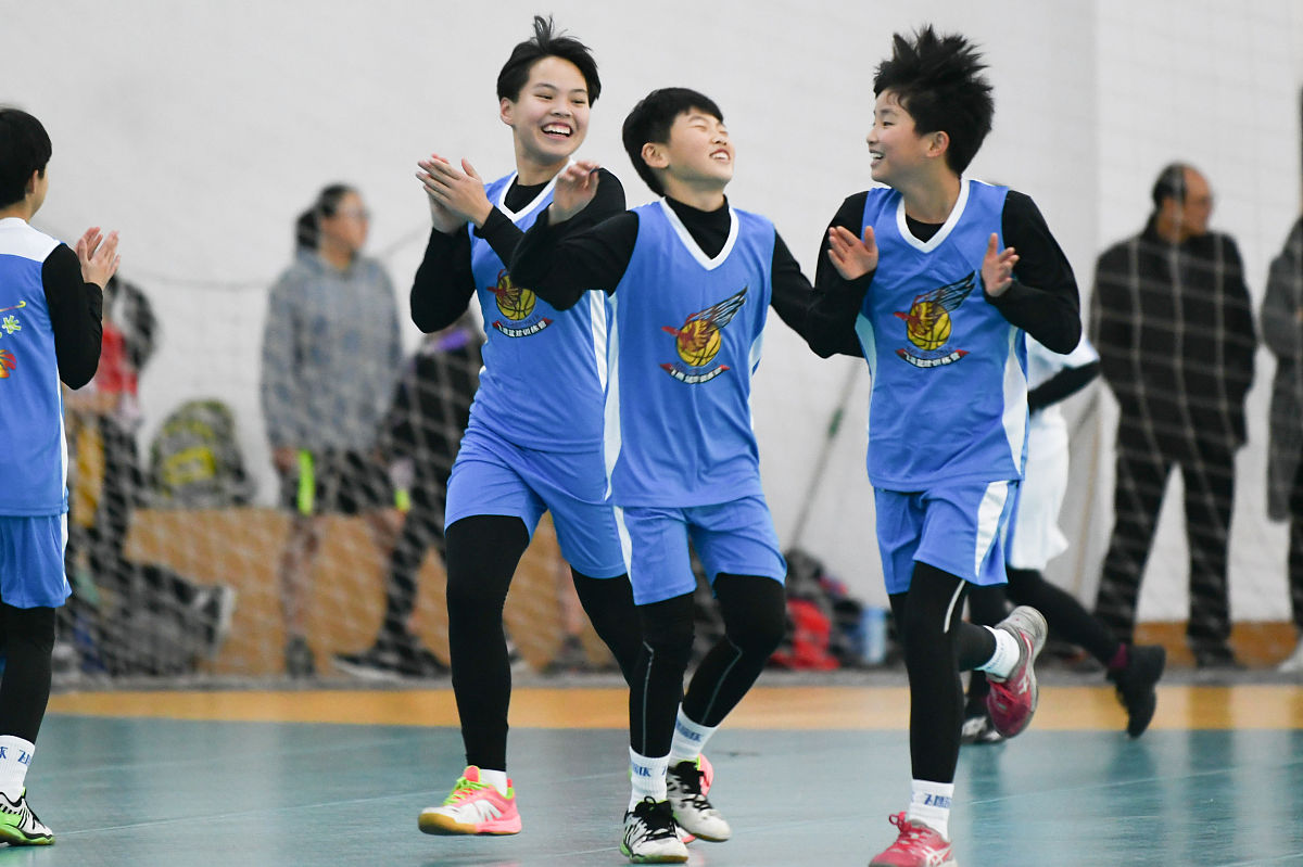 越位少年装
