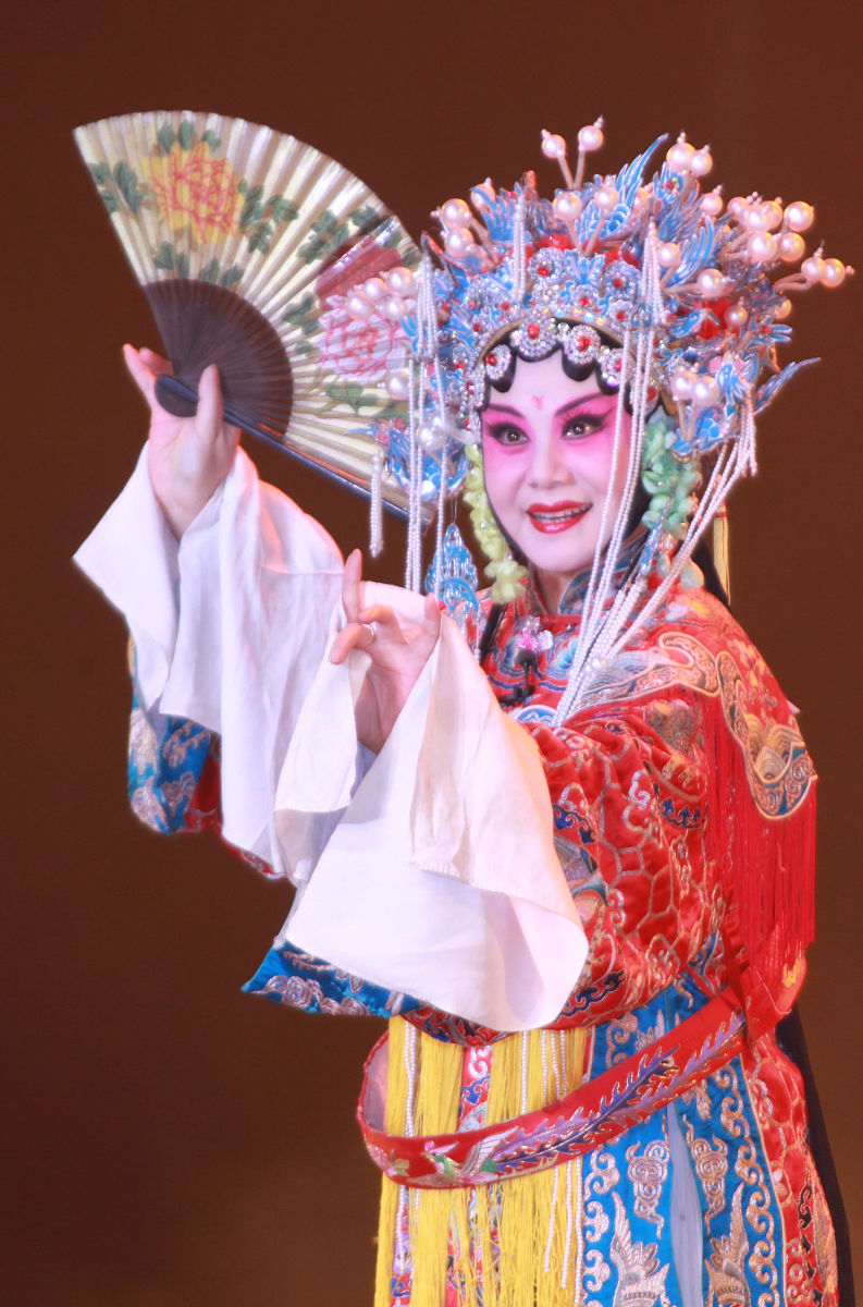 9月23日,安徽黄山市选送的徽剧《贵妃醉酒》节目.  +++_+++
