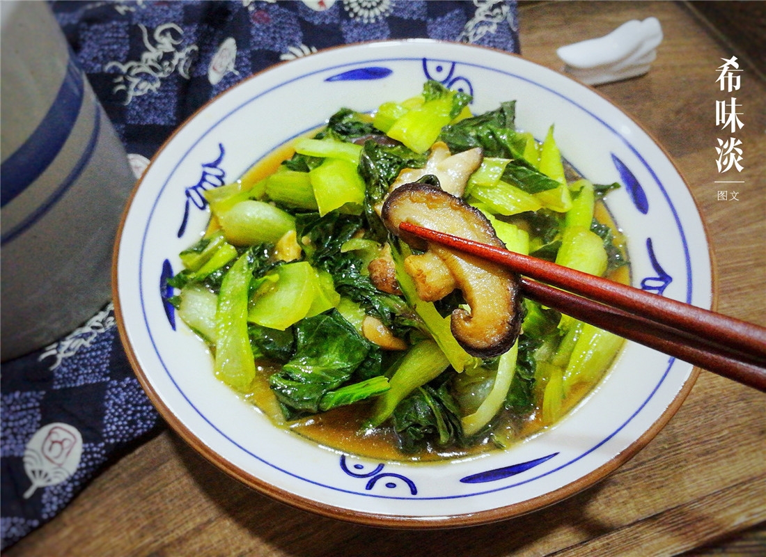 炒青菜翠绿汤少的诀窍是什么，学会这种做法，炒什么青菜都好吃_哔哩哔哩_bilibili