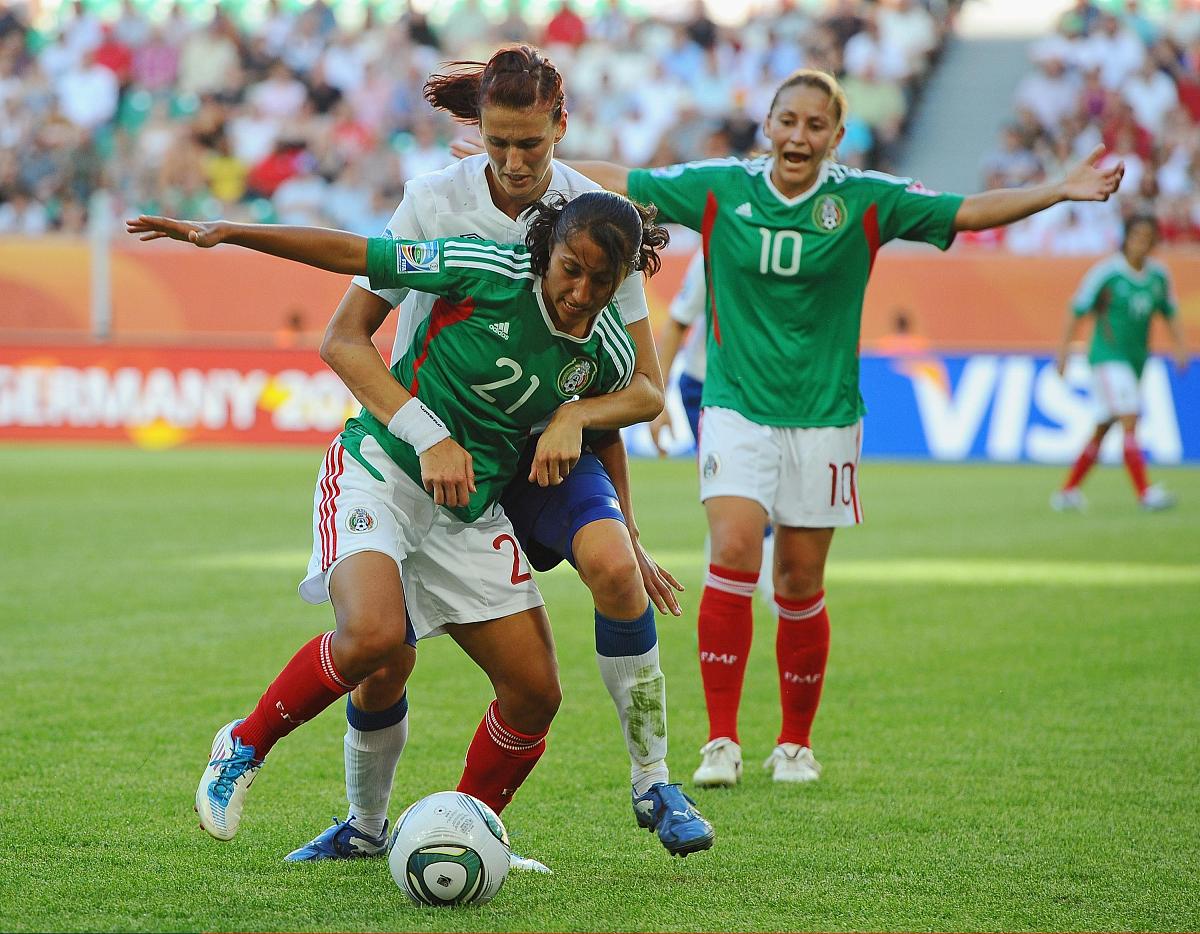 2011年6月27日,德国沃尔夫斯堡,2011女足世界杯b组,墨西哥vs英格兰.**