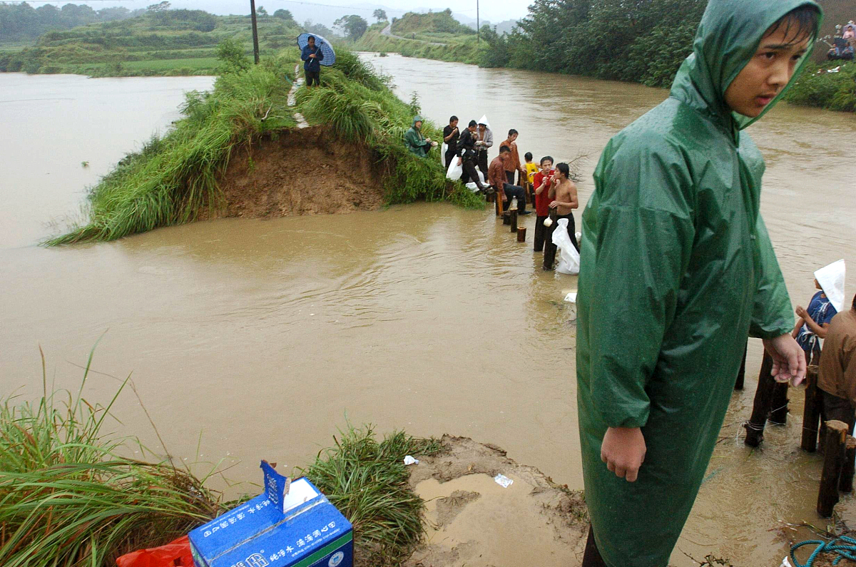 台风灾害负面影响文献：经济、农业、社会影响研究