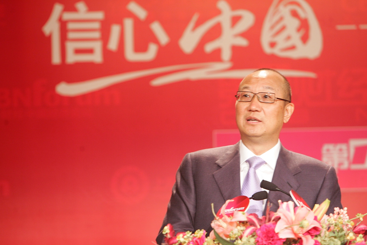 ***_***2009年4月14日,在第一财经中国经济论坛中,万通地产董事长冯仑