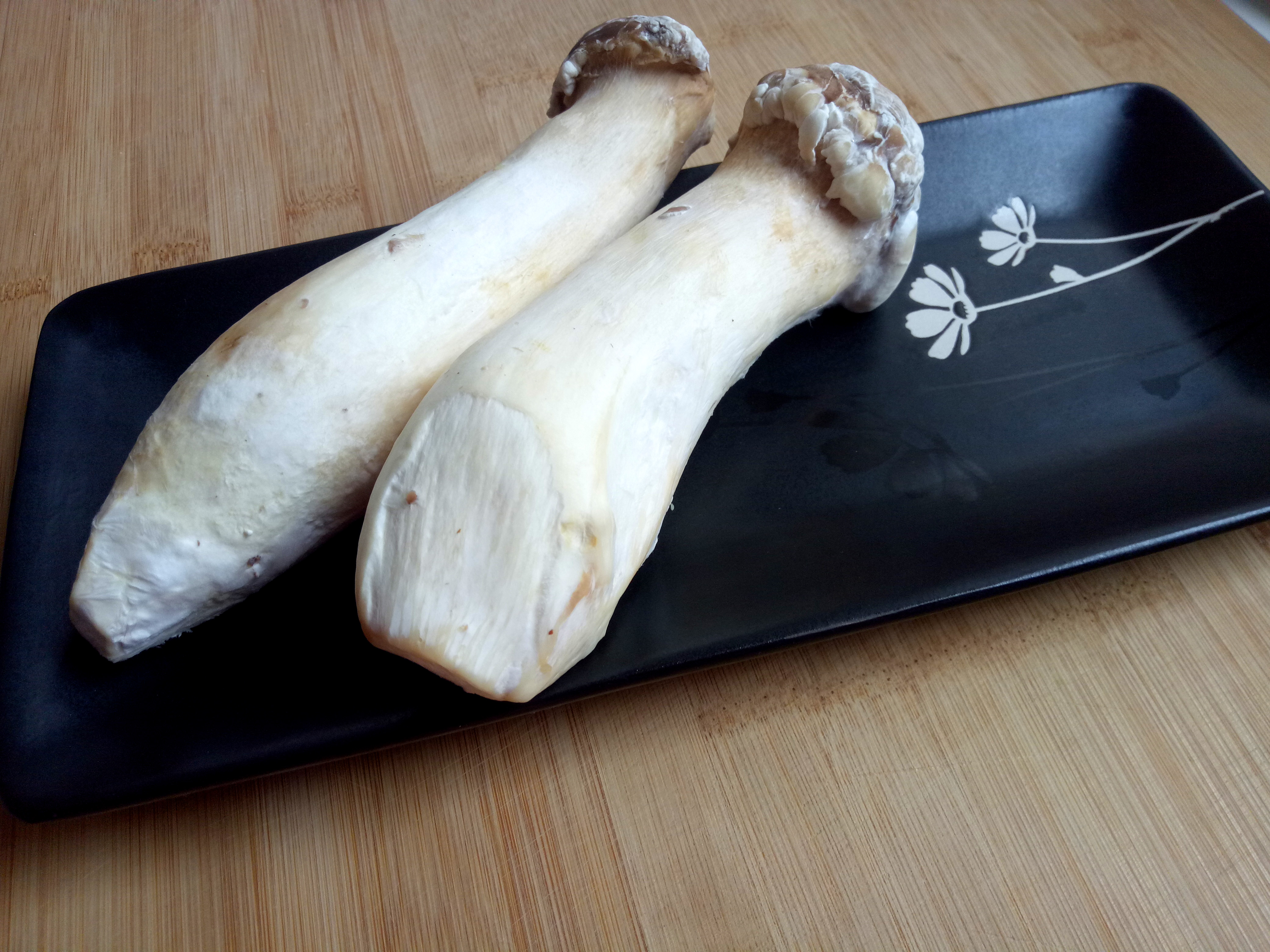 妹子教你:“小炒杏鲍菇”超级简单的做法,看都看饿了,真好吃