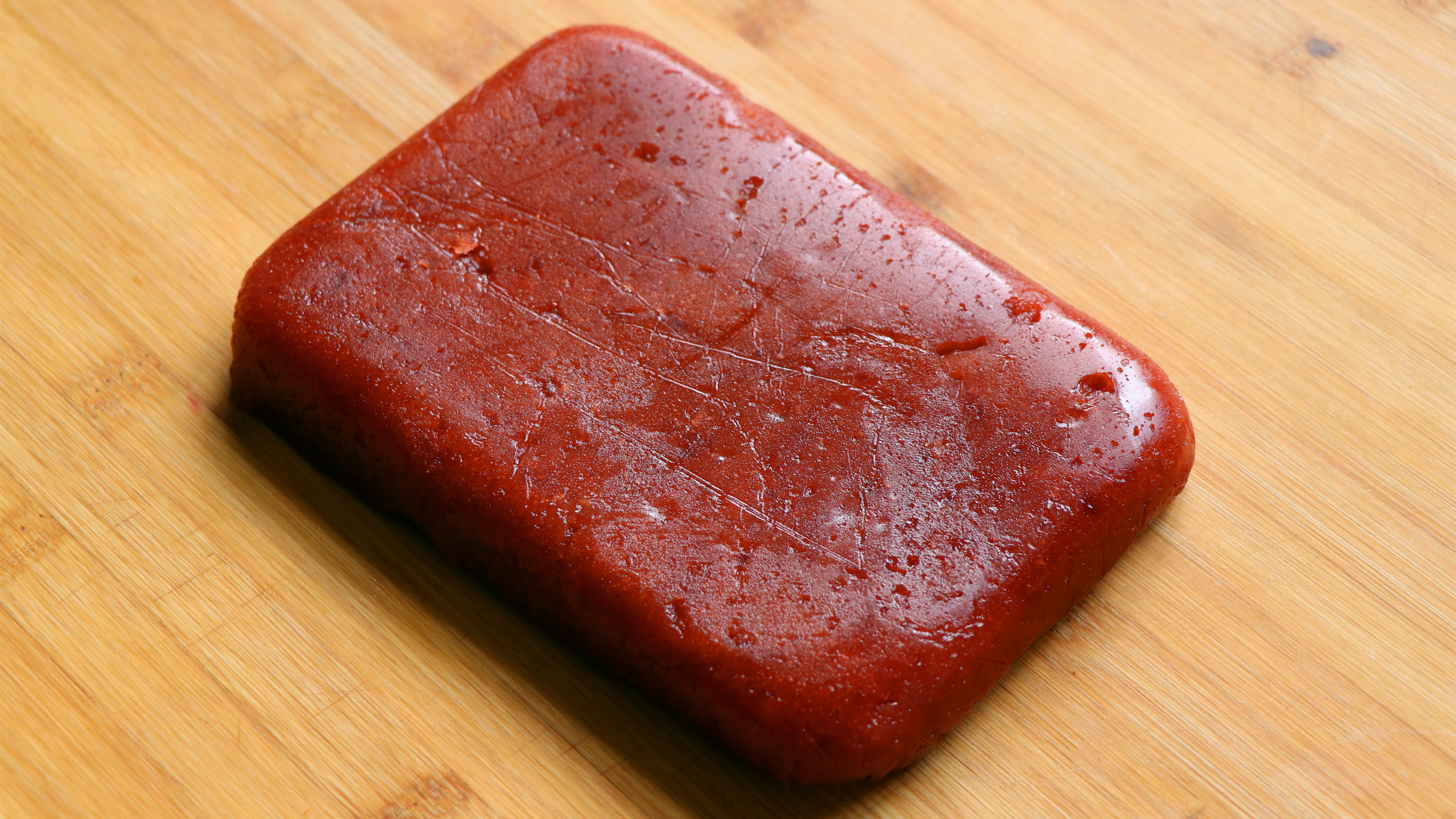 山楂好吃的做法,超市卖10元一块,酸甜粘软,放心无添加