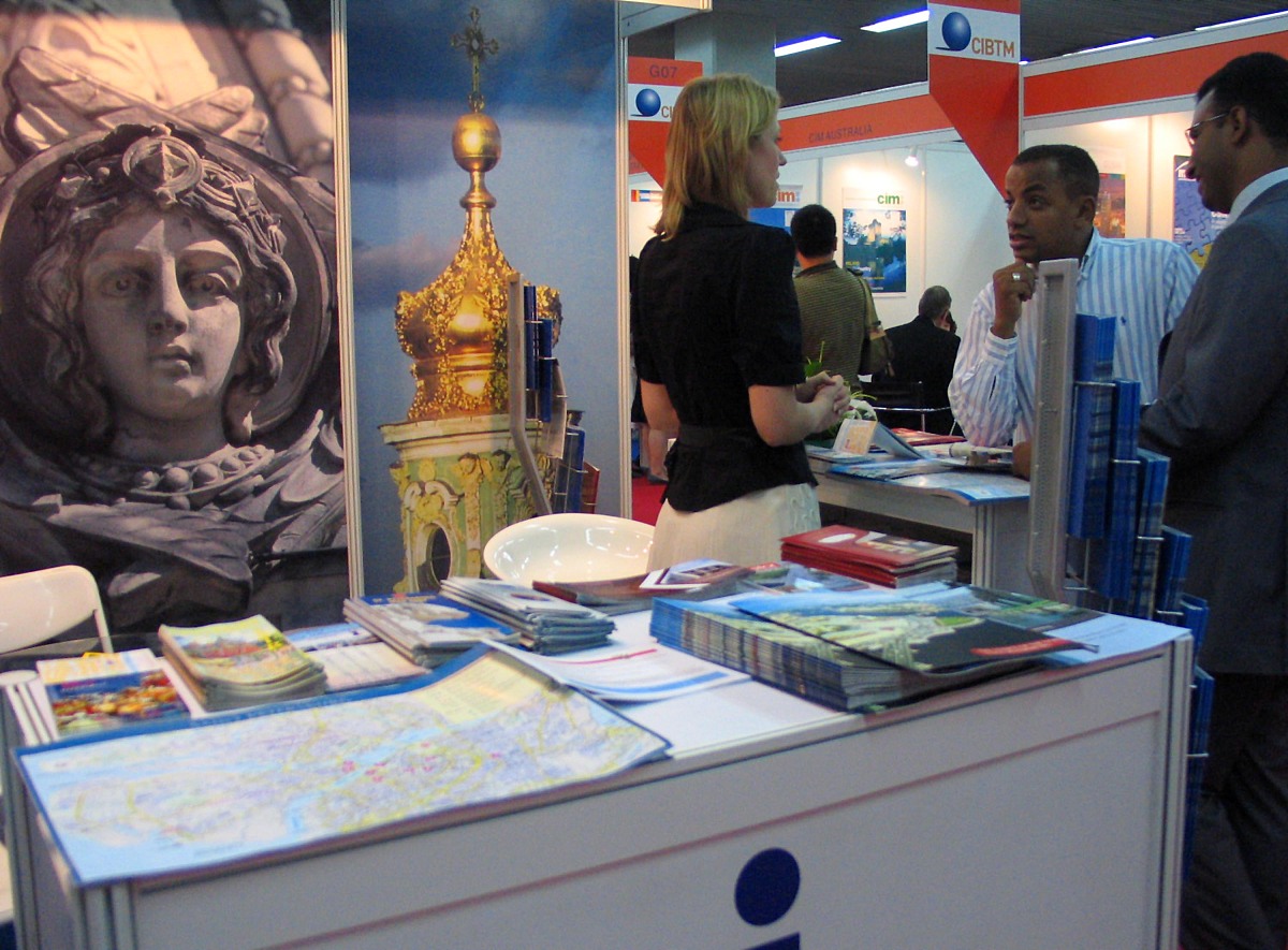 商务泰语专业就业前景及方向：跨国公司、贸易和旅游业等领域机会