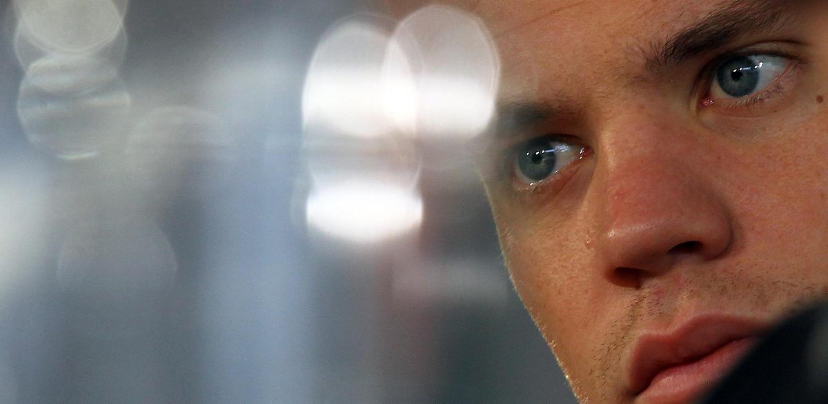 解密加斯·詹宁斯作品：非线性叙事的艺术