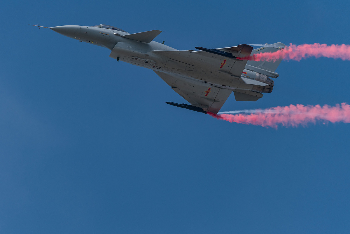 报考贵阳航空专修学院条件：学历、成绩、英语及心理素质