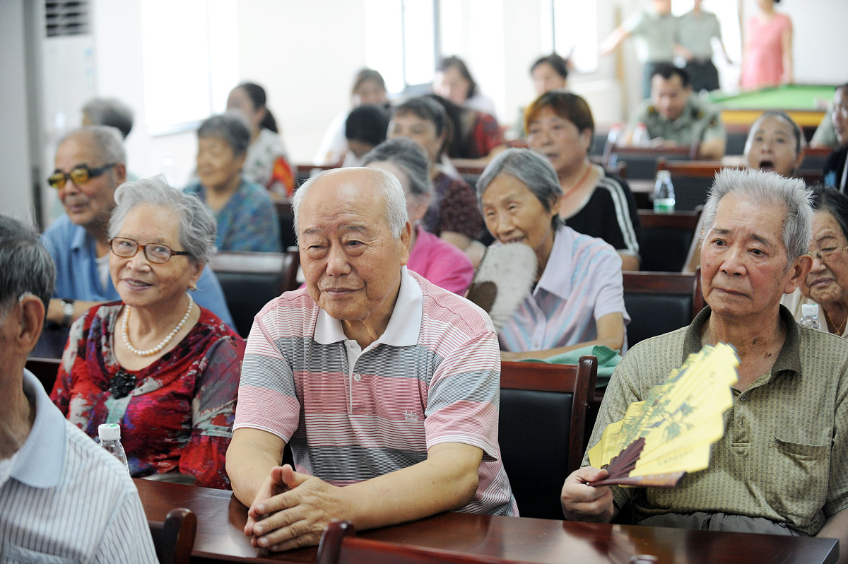 请帮我完成一篇以锤炼奋斗精神为主题的组织生活会内容描述不超过500字