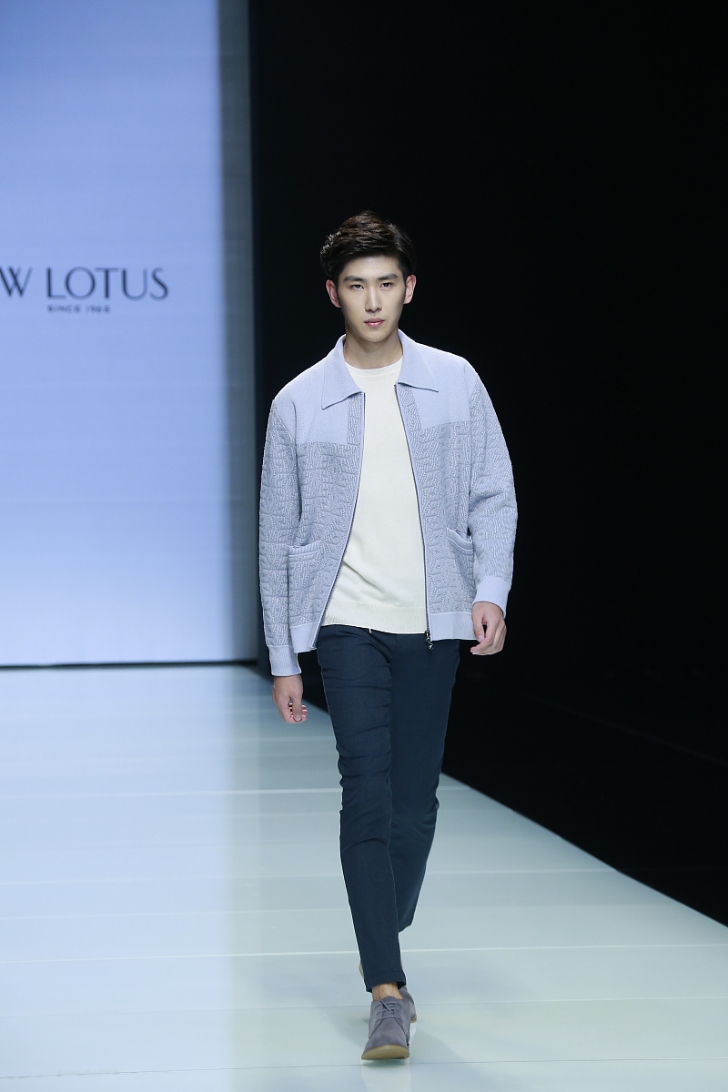 服装直播开场白：吸引眼球的精彩开场话术