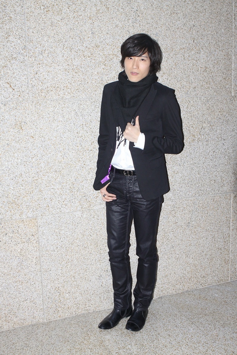 2011年4月2日,北京,娱乐传媒机构艺立方举办新闻发布会.***_***张峻宁
