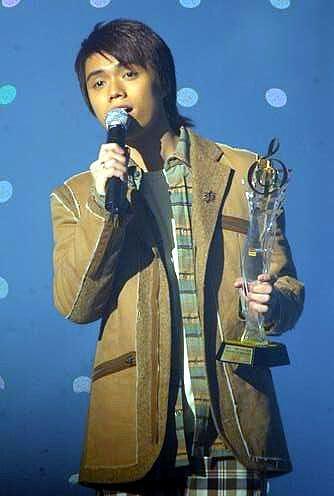 王杰vs张学友：谁是华语乐坛天王？深度对比音乐成就