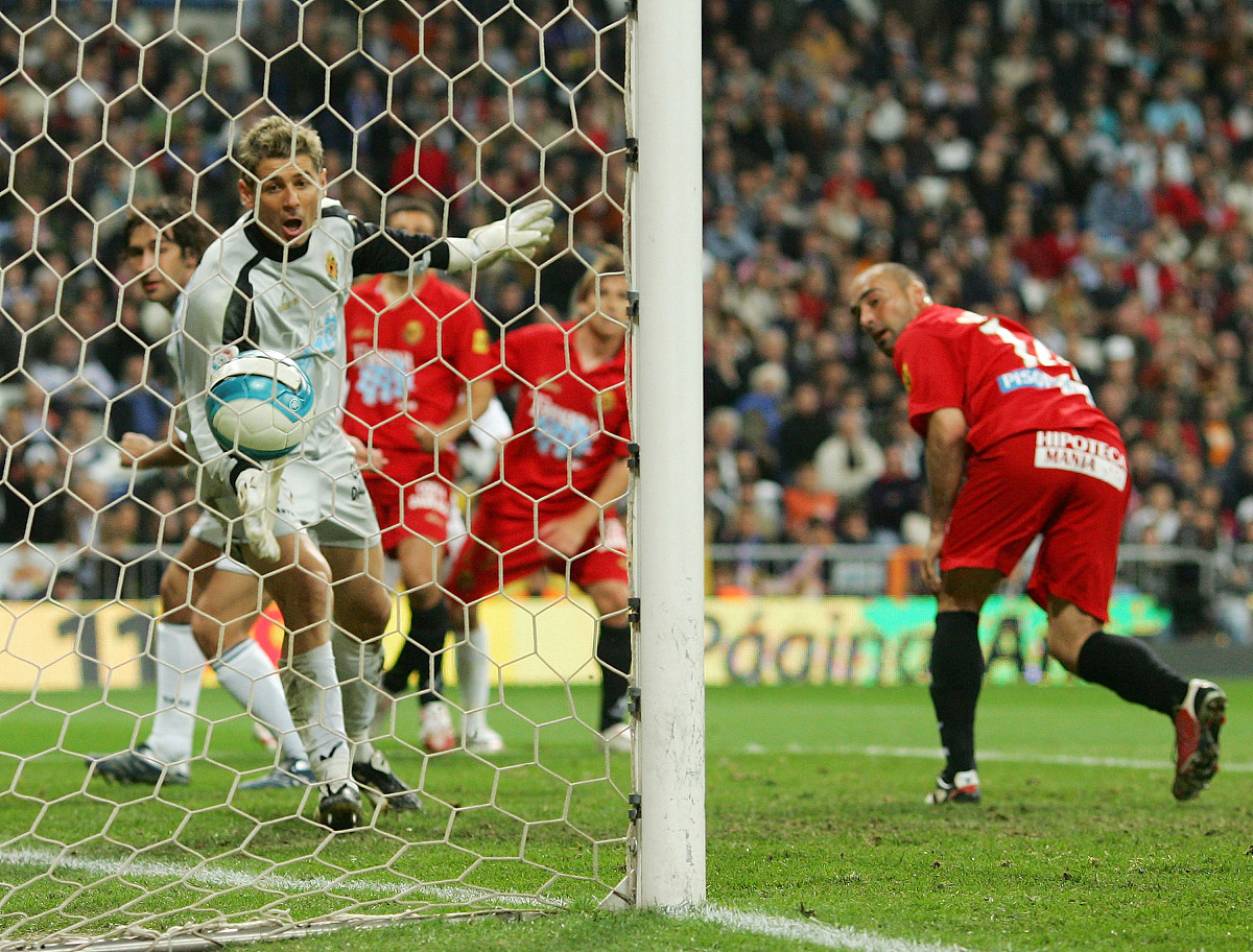 madrid, spain - mar<strong>c</strong>h 18: david garcia (r) of gimnastic de