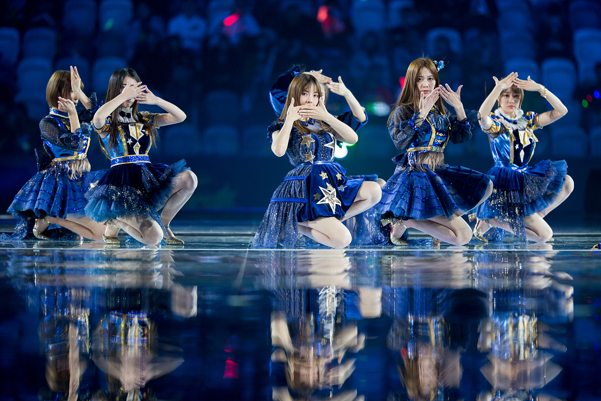 球球大作战用200字帮我详细描述