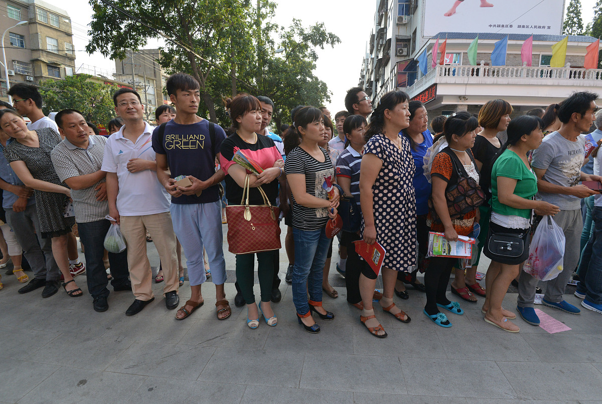 重庆教育管理学校开展寒假走访慰问送温暖活动