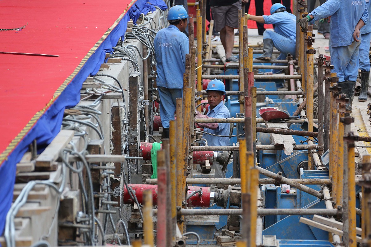 请对论文章节内容21大唐平罗发电车间电力线路现状进行写作保证其内容合理性和逻辑性不要乱写：