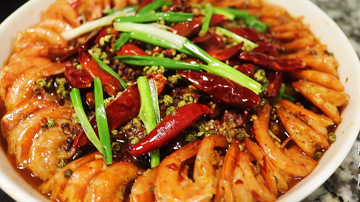 一道高颜值的年夜饭美食——香辣盆盆虾教程,鲜嫩多汁美味又下饭