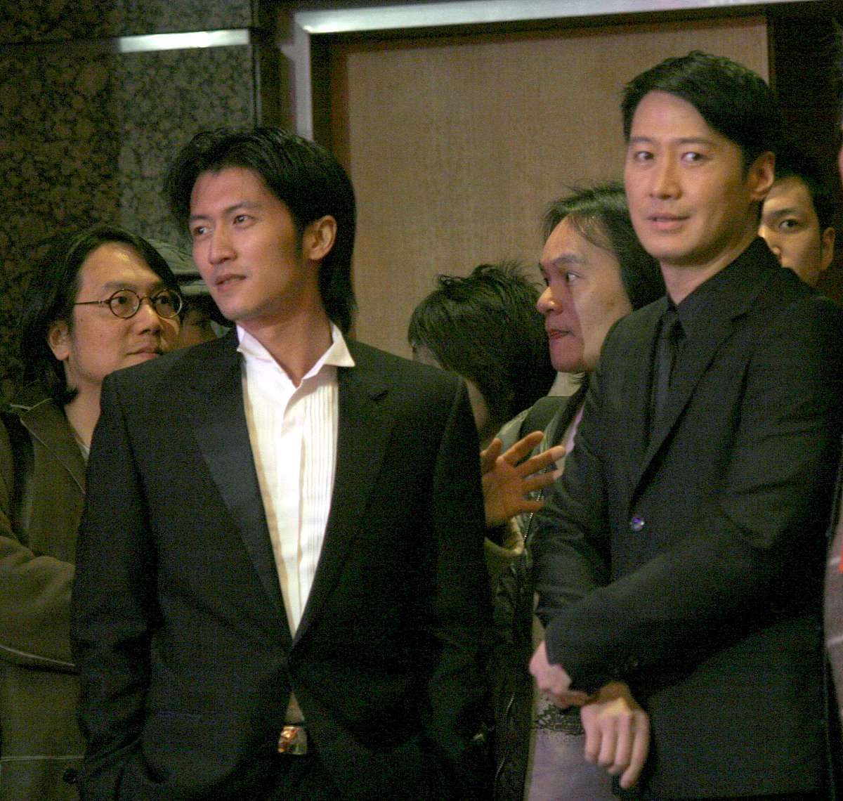 2009年2月28日,上海,2009新娱乐慈善群星会颁奖晚会.***_***谢霆锋 黎