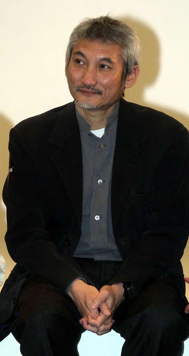 2011年11月3日,北京,明星代理的某著名腕表品牌在北京开店.***_***徐