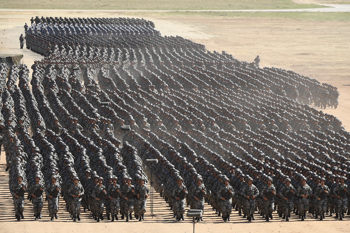 新中国国防建设成就：现代化国防体系、核武器研发等