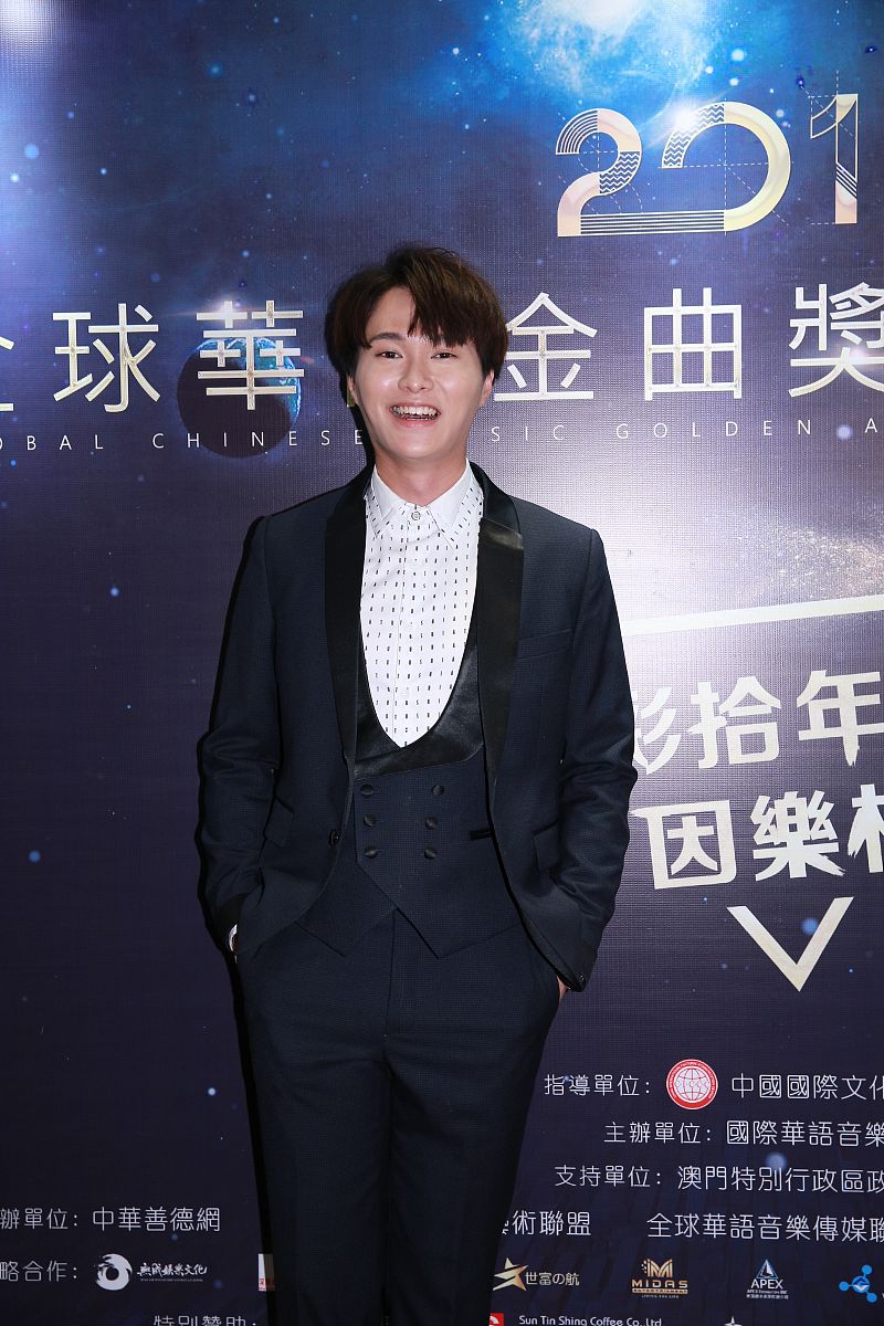 成毅代言被取消，是否意味着走下坡路？