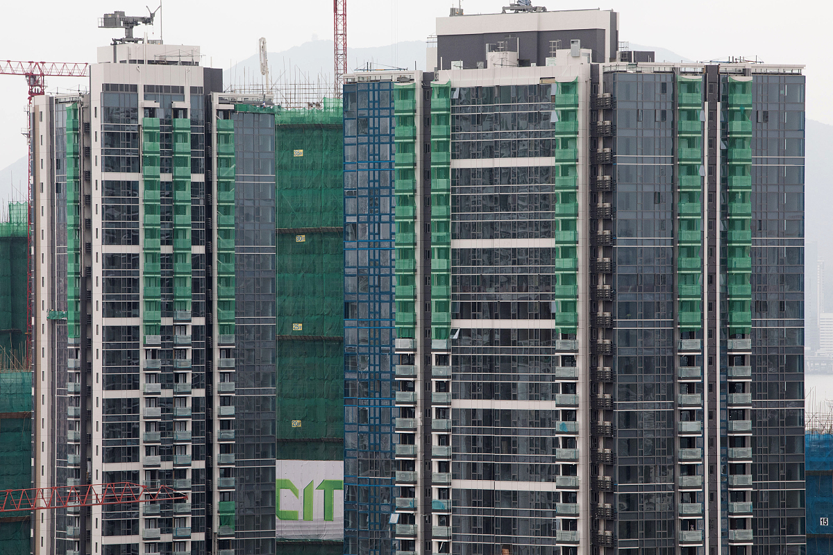 了有一根一米长的绳子，每次都剪去剩余绳长的2/3，那么减去三次之后还剩下多少？
O A. 8/27
O B. 1/9
O C. 1/27
O D. 8/81