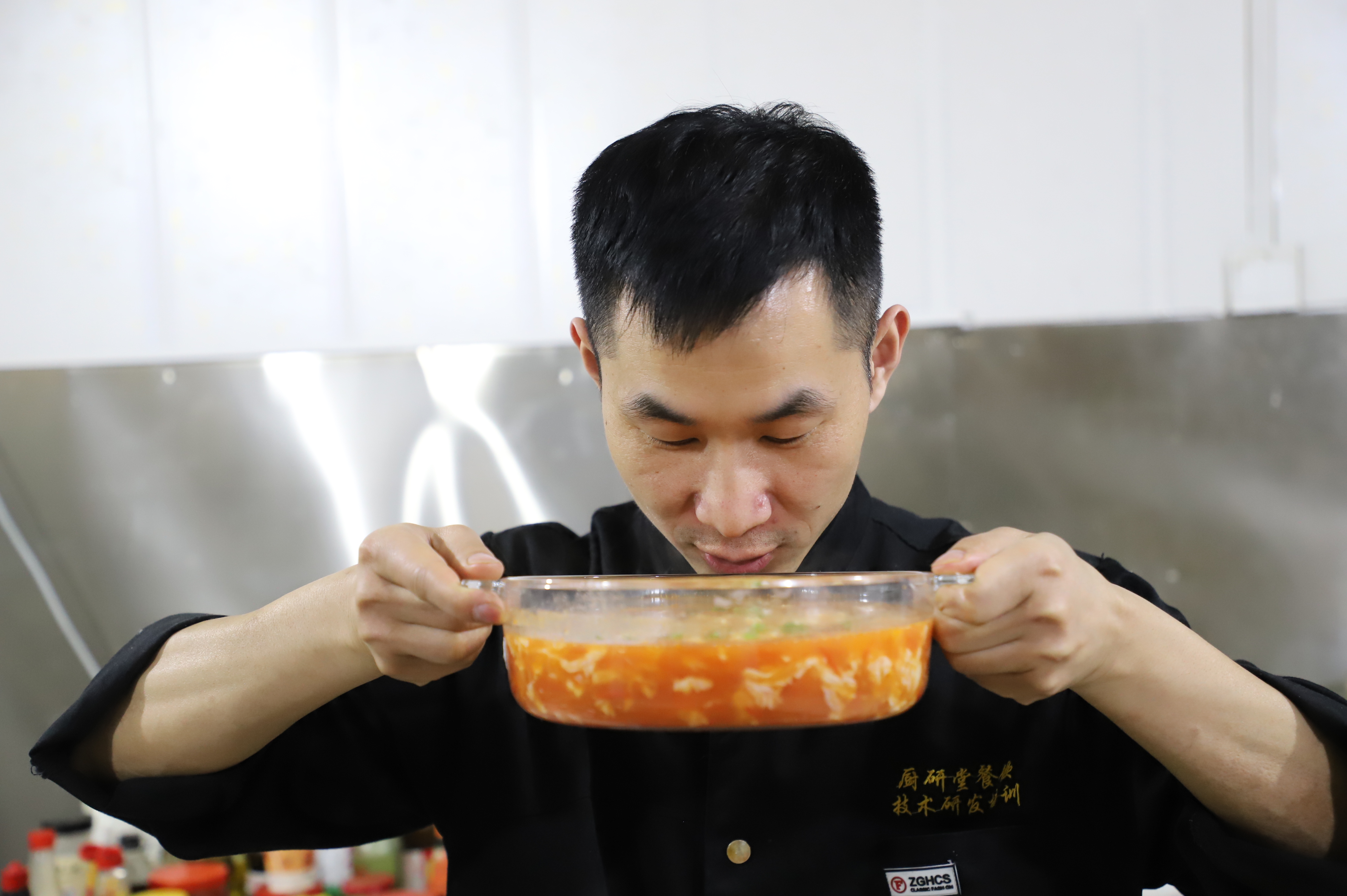 番茄鸡蛋汤这样做,酸甜开胃,吃不下饭没胃口,做一次保证你喜欢