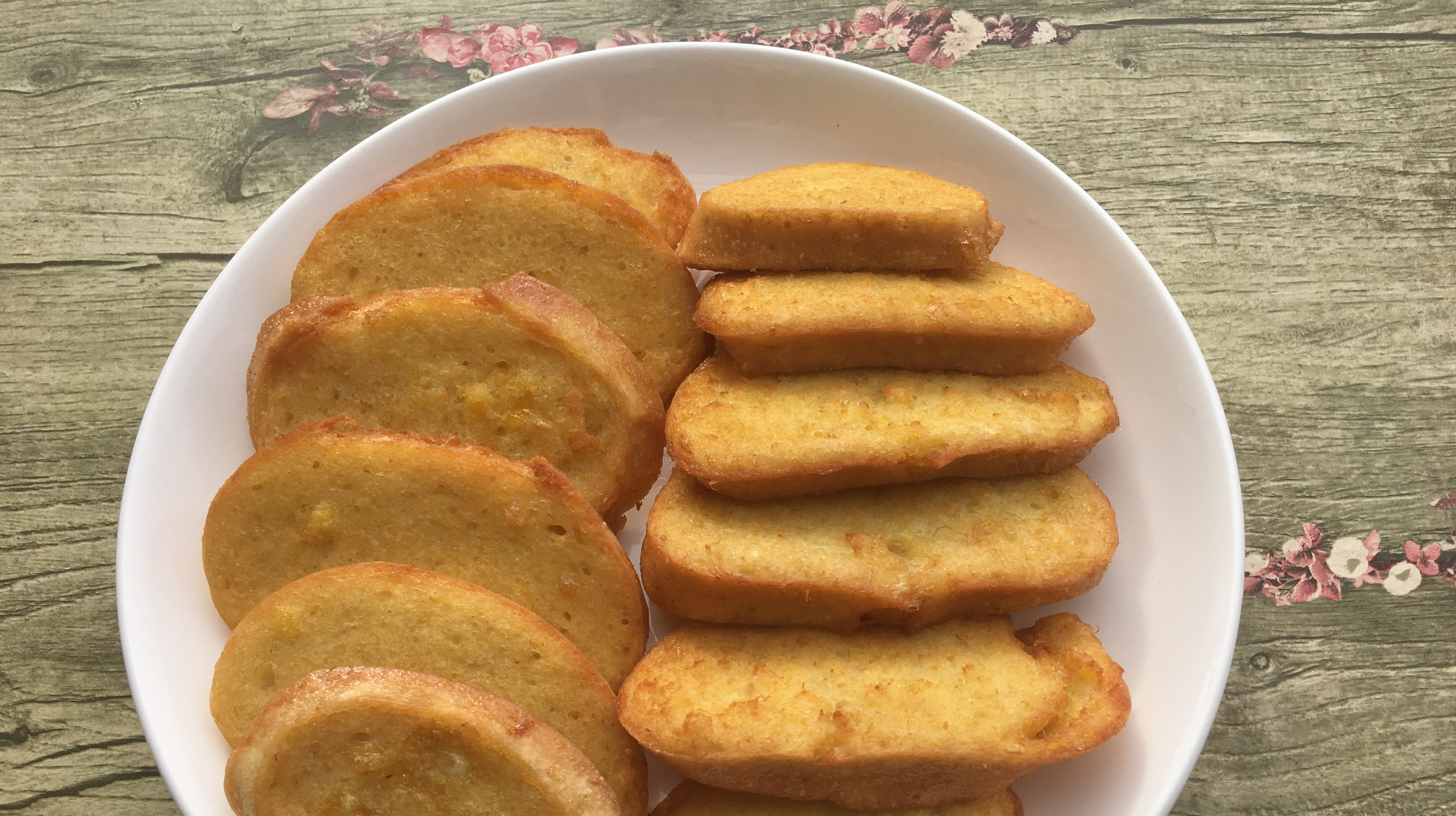 在家炸馒头片,教你小技巧,炸馒头片不费油,外脆内软不吸油