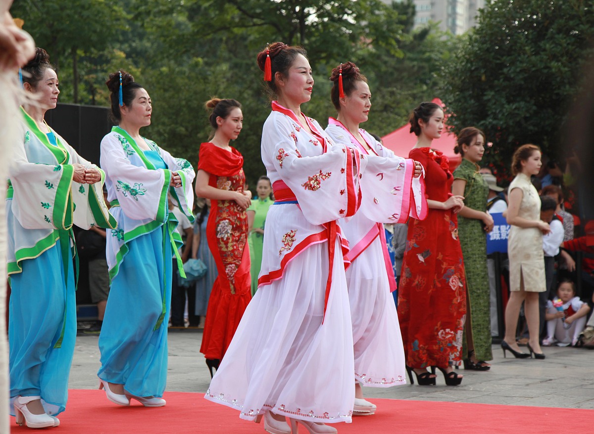 10 个新颖有记忆点的书籍和舞蹈名字