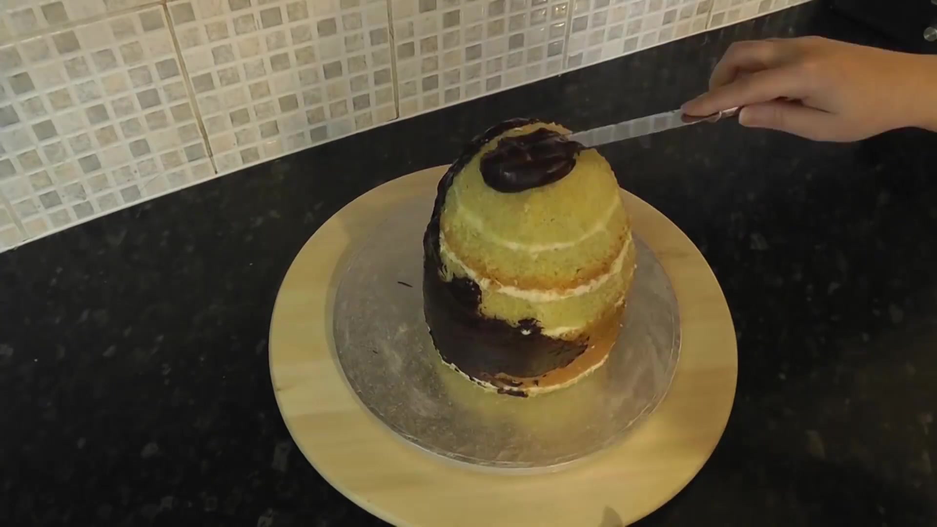 牛人制作的小青蛙蛋糕!这也太可爱了吧!