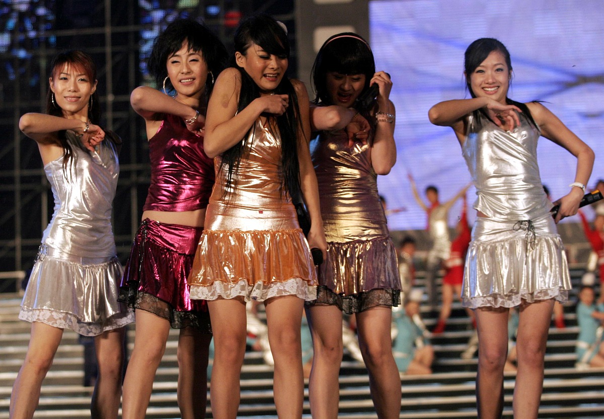2007年4月17日,江苏无锡,江苏无锡红豆集团50华诞庆祝晚会,突放烟花吓